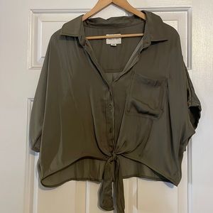 American Eagle- cropped blouse